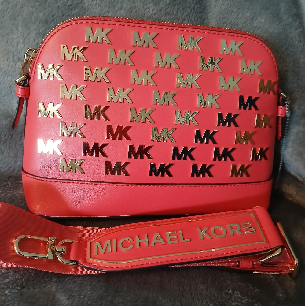 Fabulous Michael Kors Coral Crossbody